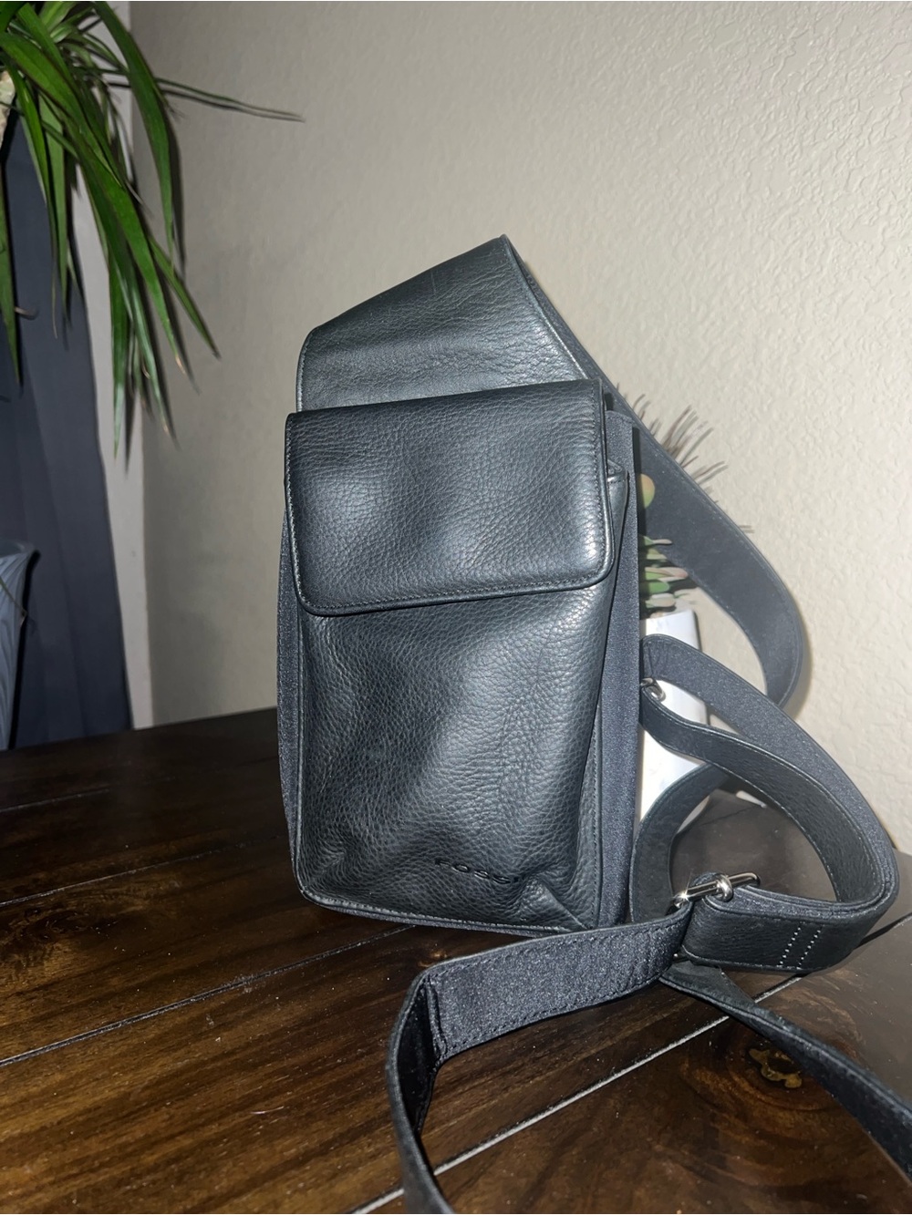 EUC Classic Fossil Black Leather Sling Bag